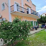 Makris House-giasemi Apartament *