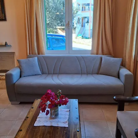 Апартаменты Makris House-giasemi Айя-Евфимия