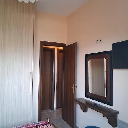 Makris House-giasemi *