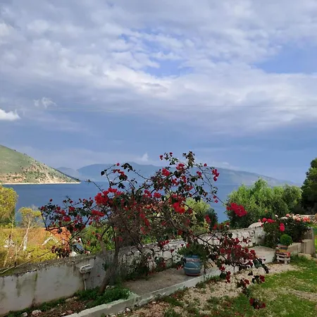 Lägenhet Makris House-giasemi Agia Efimia
