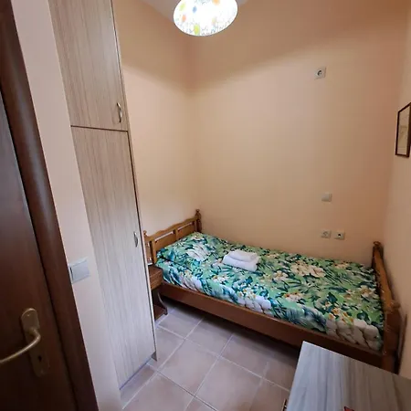 Makris House-giasemi Айя-Евфимия