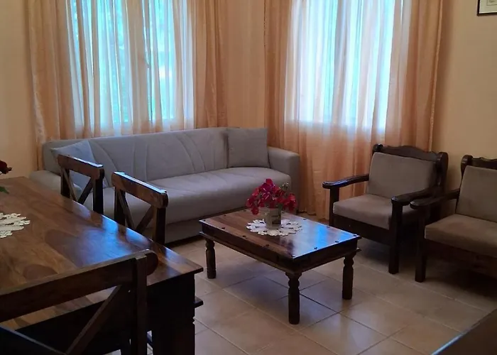 Makris House-giasemi * Agia Efimia